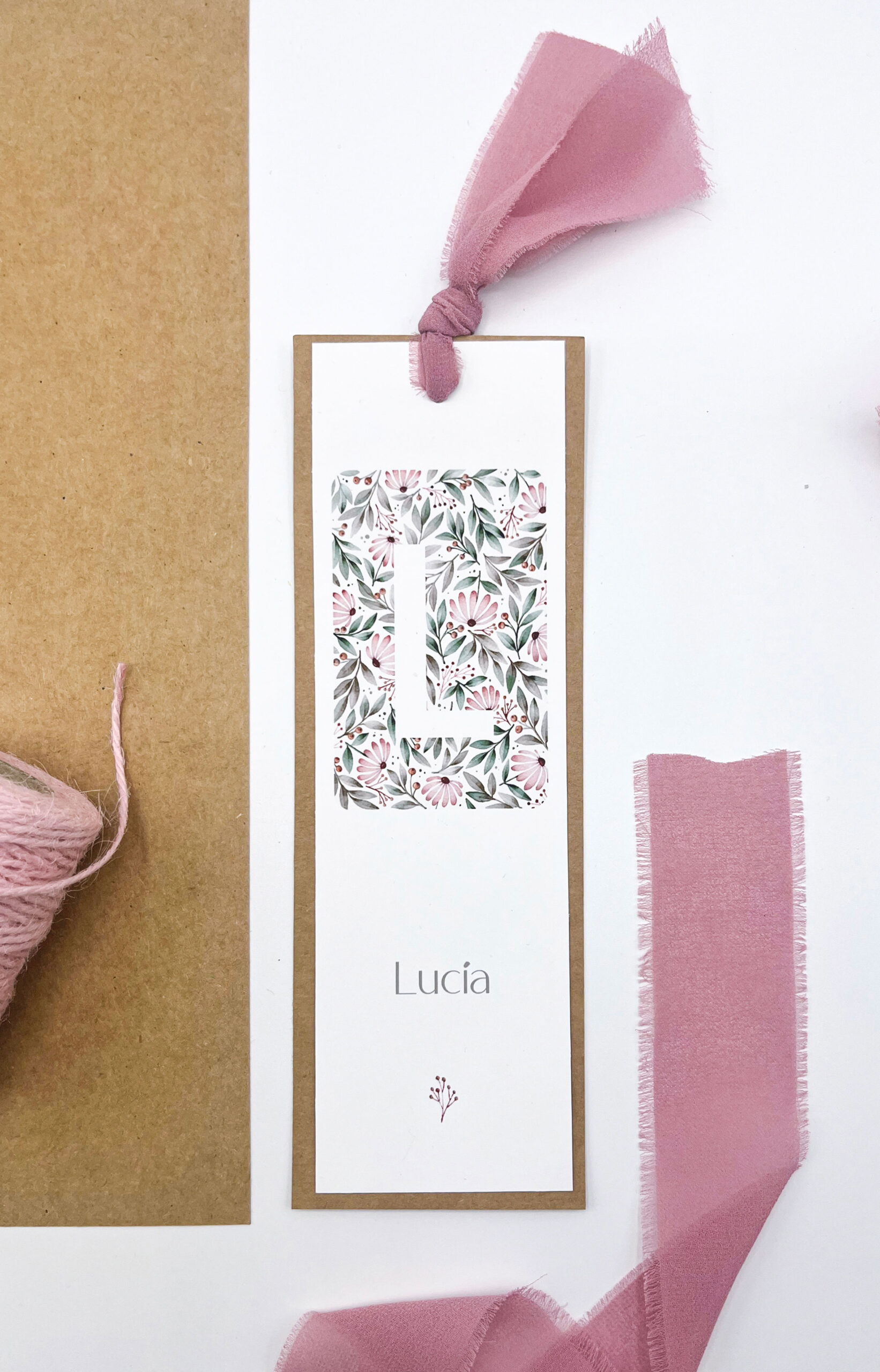 Marcapáginas inicial sobre flores - Imagen 2